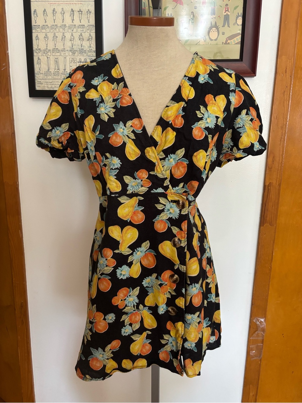 GREYLIN: Organic Linen Blend “Citrus Fruit & Floral” Wrap Dress Sz.S (BLACK)